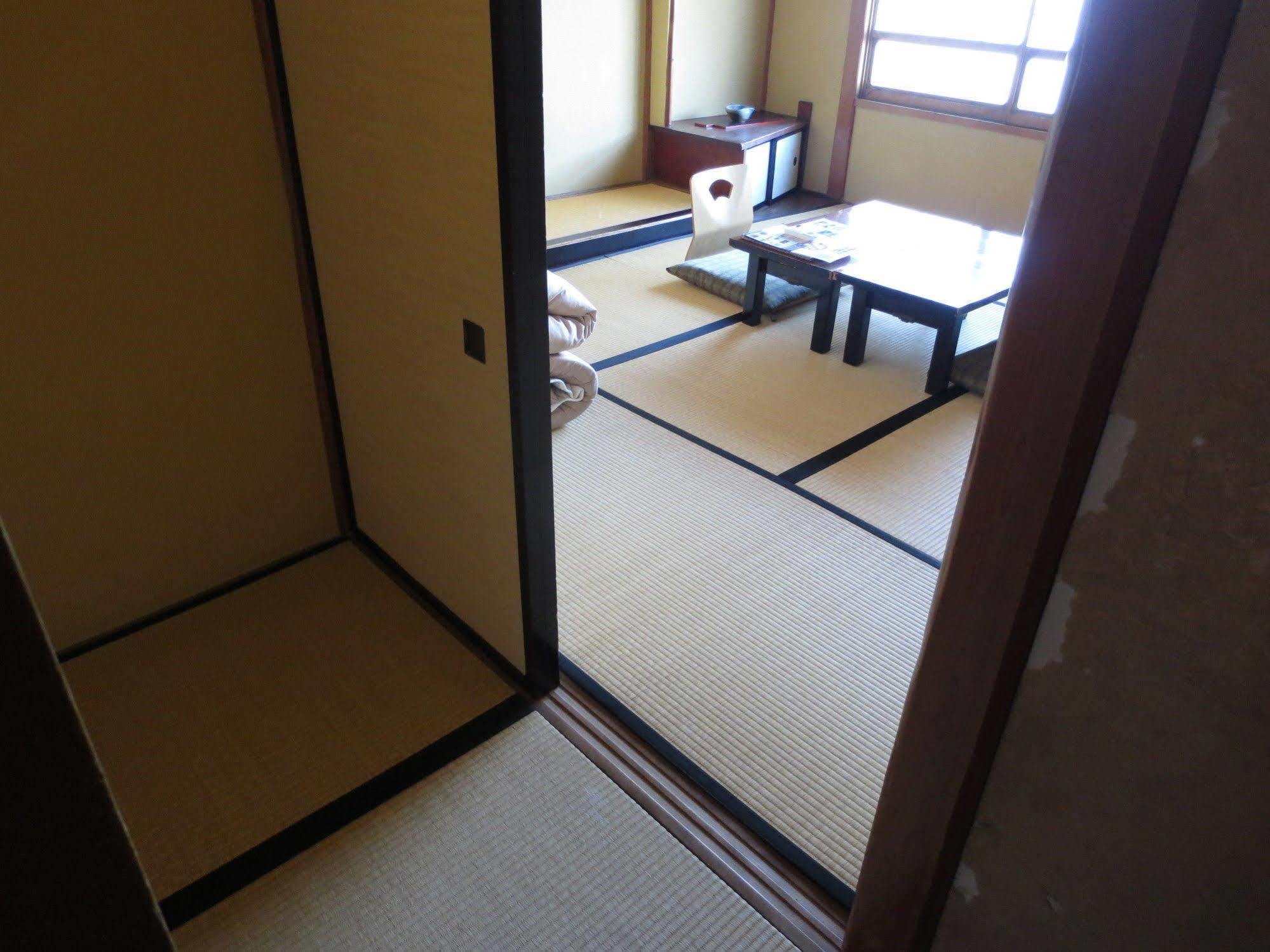 K'S House Ito Onsen - Historical Ryokan Hostel Kültér fotó